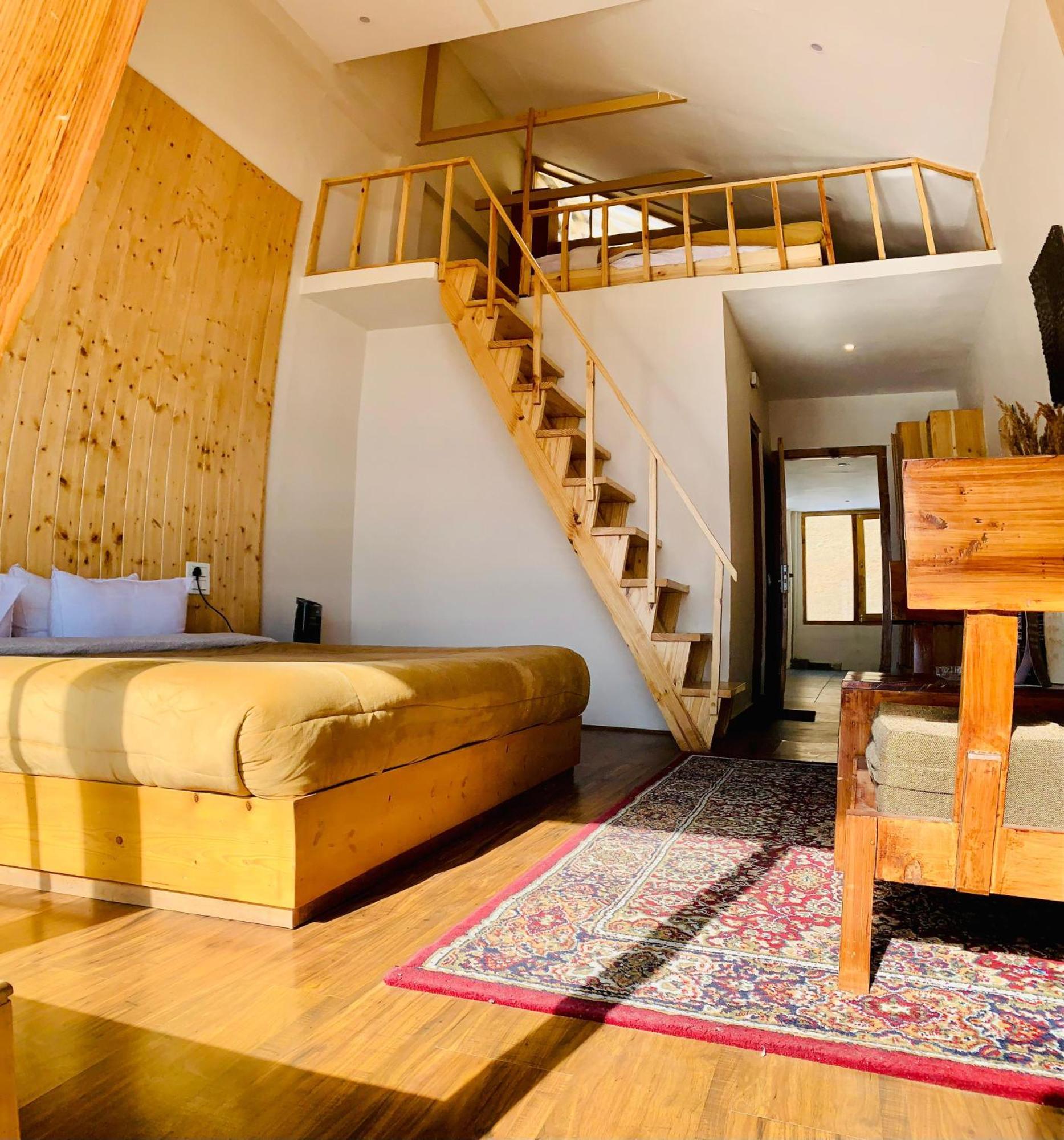 The Bulevar - Whispering Willows Hotel Sissu ภายนอก รูปภาพ