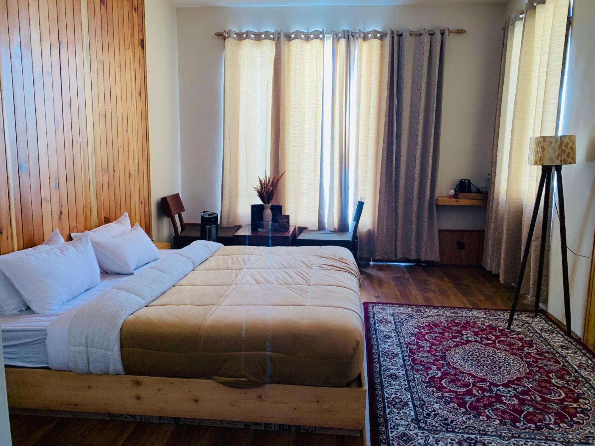 The Bulevar - Whispering Willows Hotel Sissu ภายนอก รูปภาพ