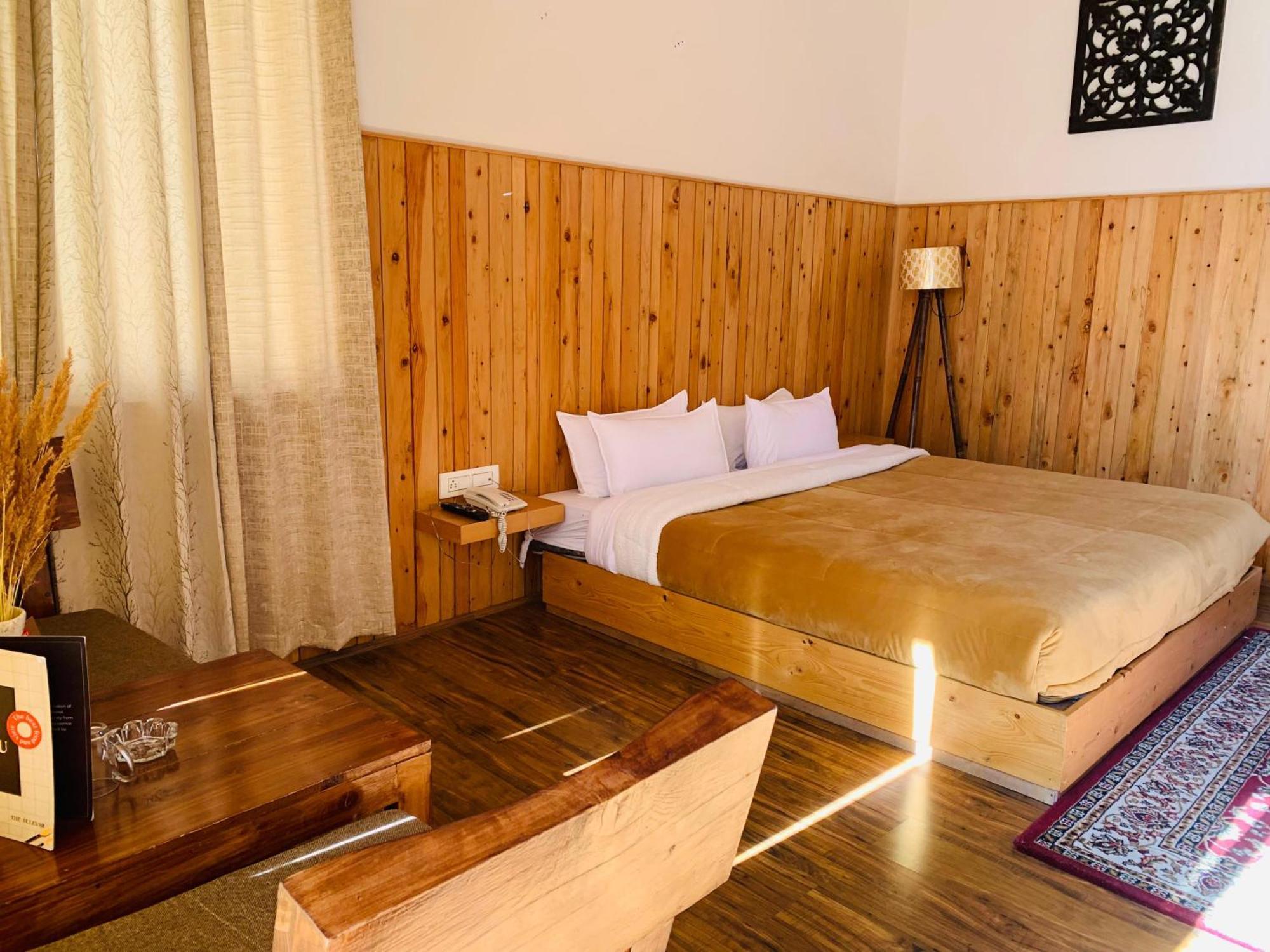 The Bulevar - Whispering Willows Hotel Sissu ภายนอก รูปภาพ